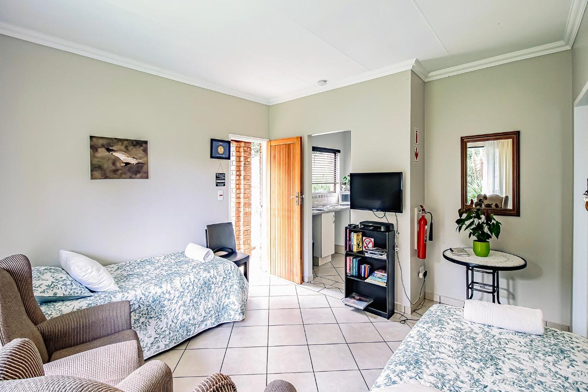 Leozet Self Catering Apartment พริทอเรีย ภายนอก รูปภาพ