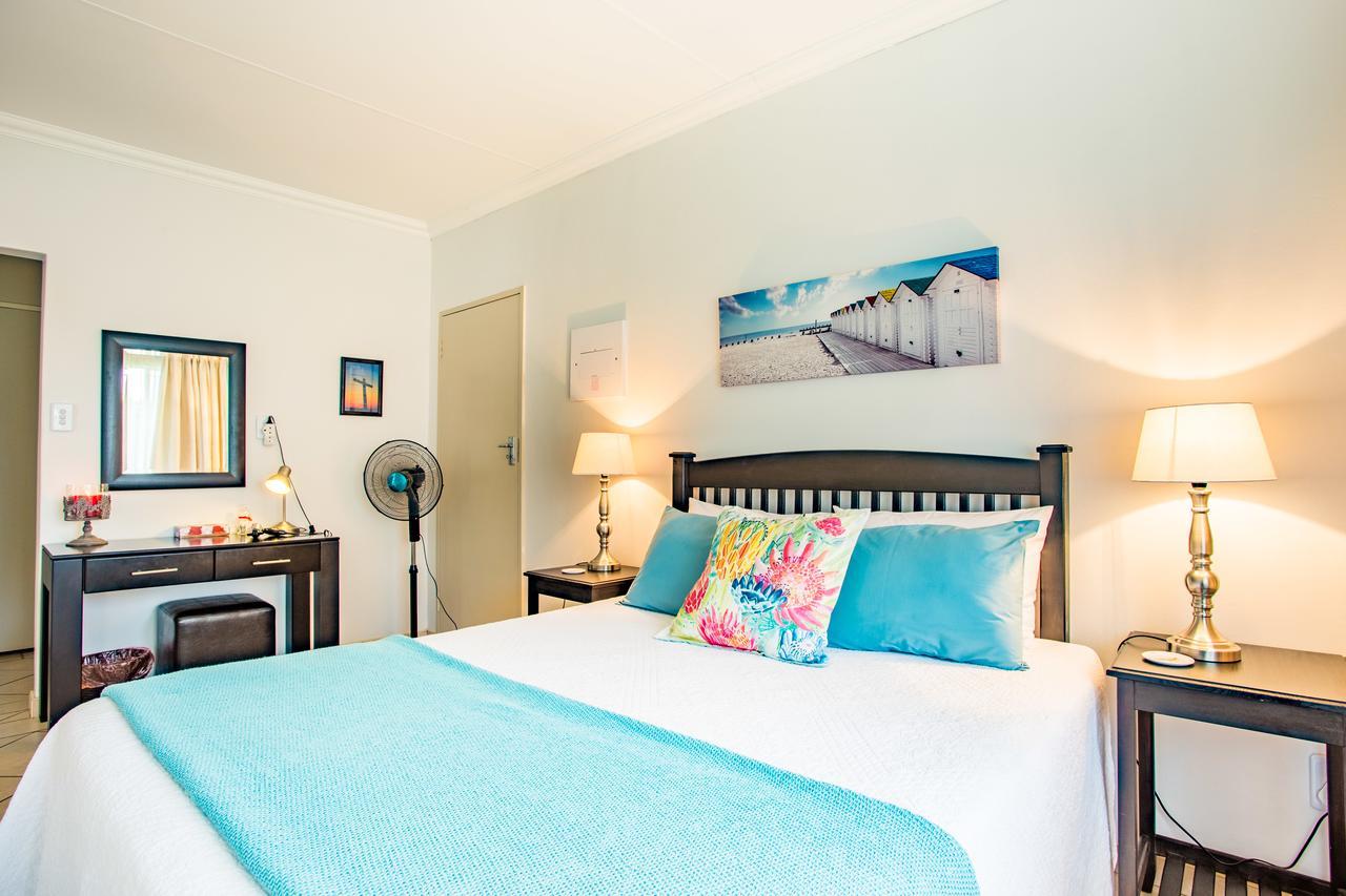 Leozet Self Catering Apartment พริทอเรีย ภายนอก รูปภาพ