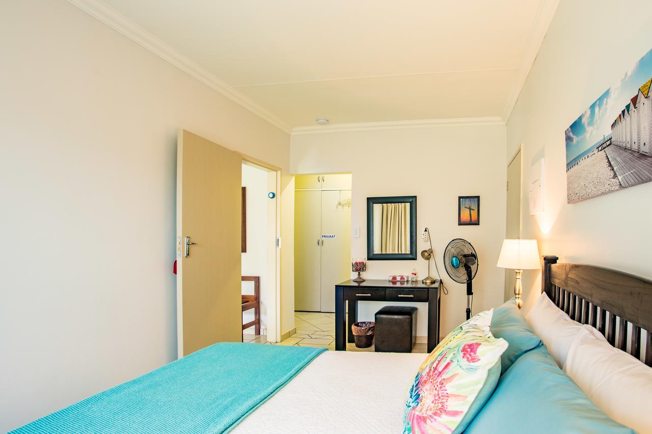 Leozet Self Catering Apartment พริทอเรีย ภายนอก รูปภาพ