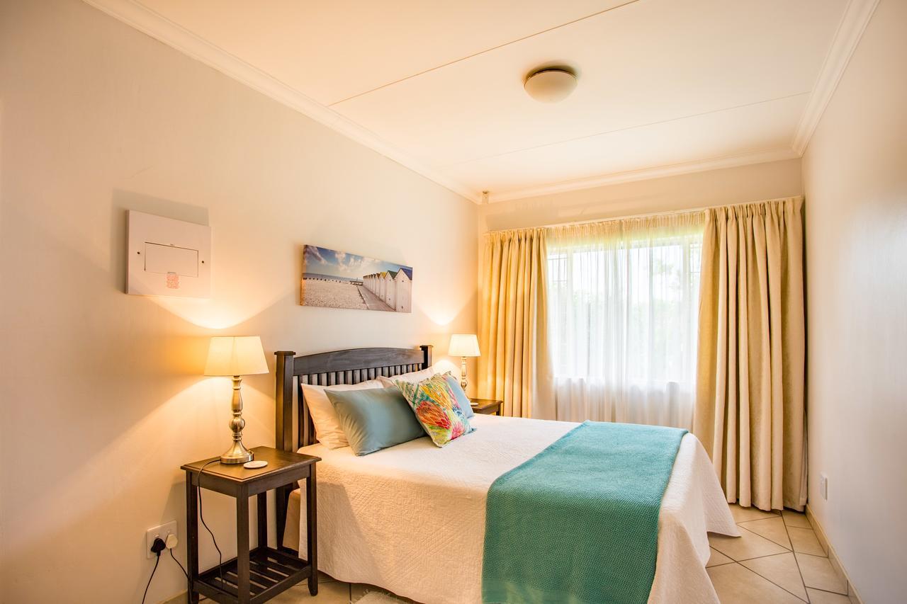 Leozet Self Catering Apartment พริทอเรีย ภายนอก รูปภาพ